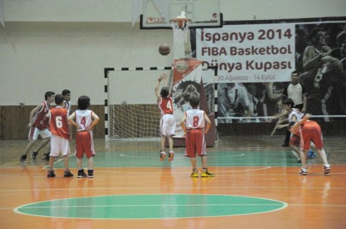 12 Dev Adam Basketbol Okulları Kuşadası’nda