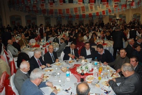 Didim CHP’de Partililer yemekte biraraya geldi