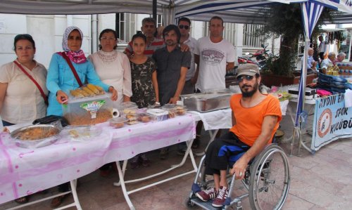 Engelli Sporcular Yolluk İçin Kermes Düzenledi