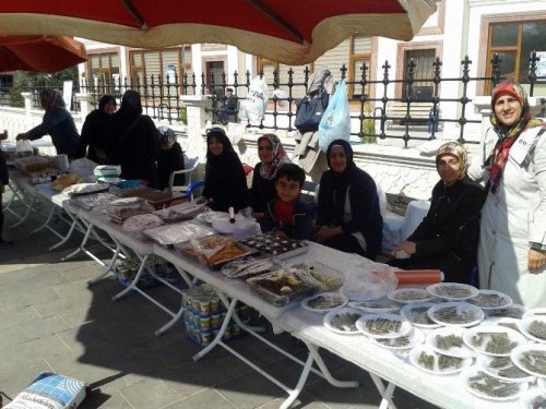 İmam Hatip Ortaokulu’na kermes desteği