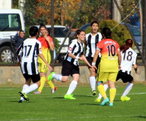 Nazillili Kadınlar 7 Eylül Gençlik Spor ile 2-2 Berabere Kaldı