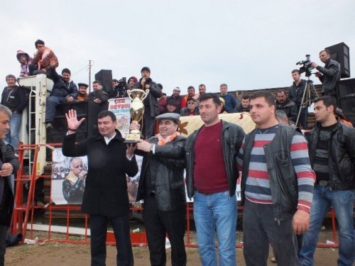 Pehlivan Develer Köşk Arena'sında boy gösterdi